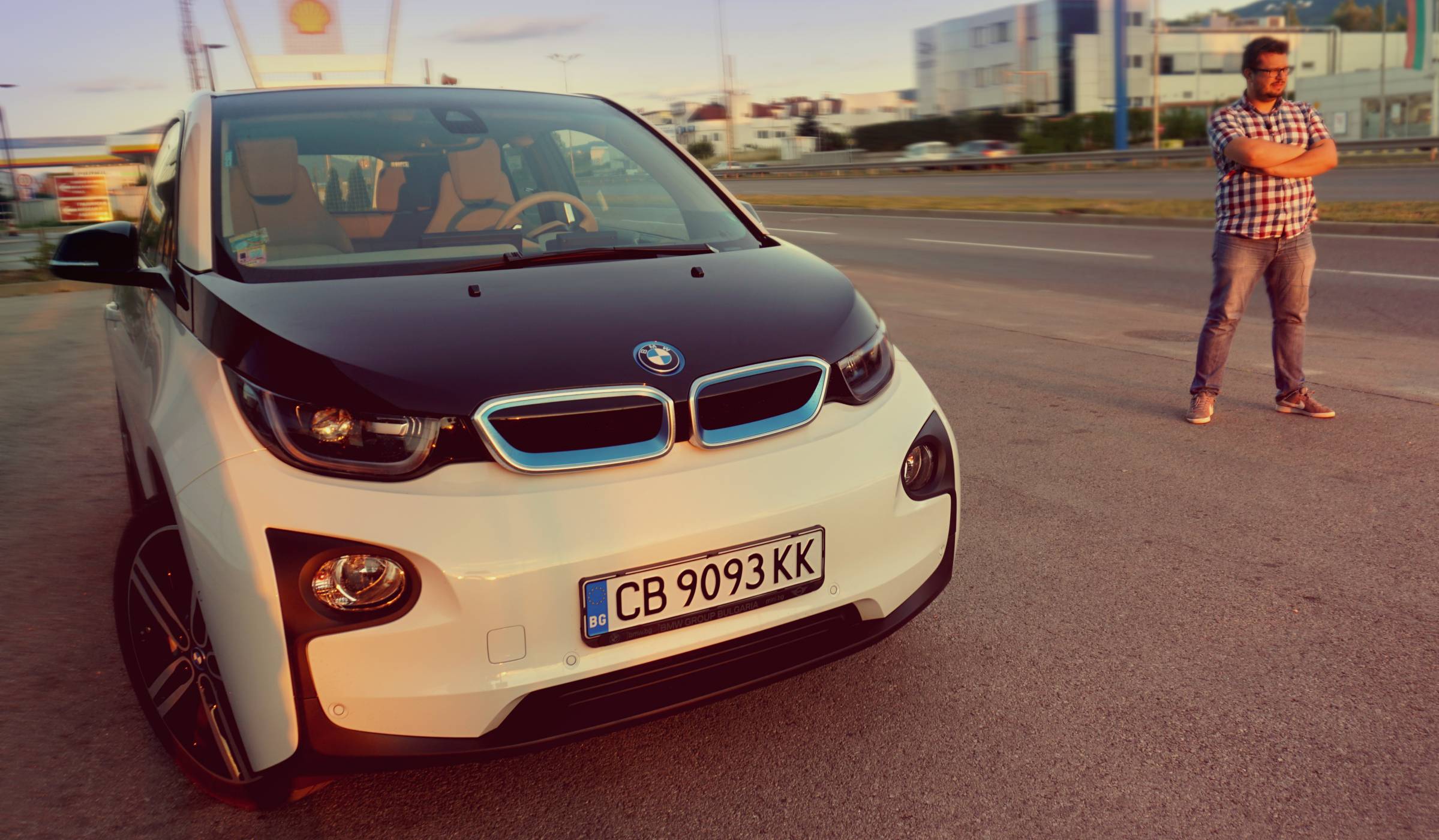 Роден електрически - зад волана на BMW i3 (видео) Роден електрически - зад волана на BMW i3 (видео)